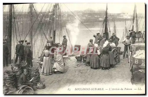 Ansichtskarte AK Peche Boulogne sur Mer L&#39arrivee du poisson