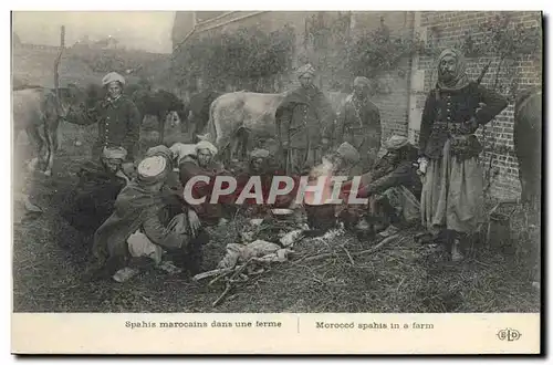 Ansichtskarte AK Militaria Spahis Marocains dans une ferme