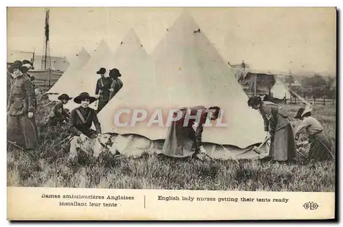 Cartes postales Militaria Dames ambulanciere anglaises installant leur tente
