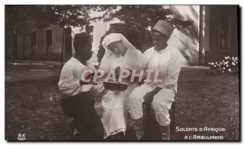 Cartes postales Soldats d&#39Afrique a l&#39ambulance Infirmiere