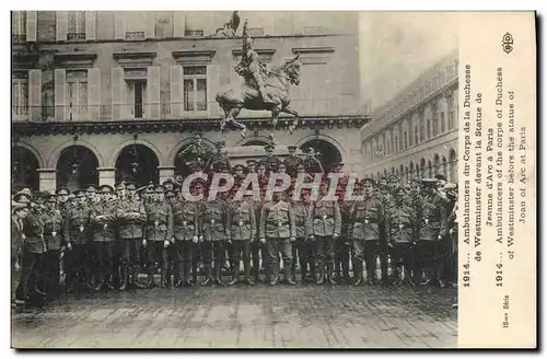 Cartes postales Sante Militaria Ambulanciers du Corps de la Duchesse de Westminster devant la statue de Jeanne d