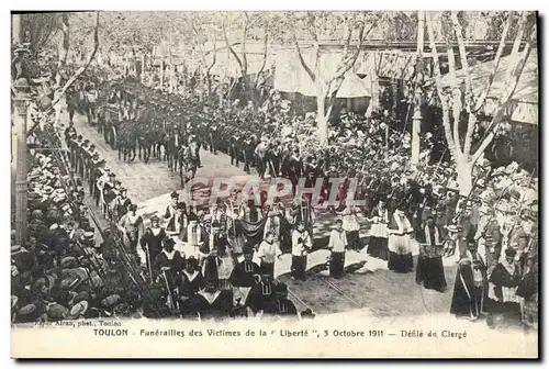 Ansichtskarte AK Mort Toulon Funerailles des victimes de la Liberte Defile du clerge