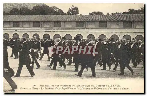 Ansichtskarte AK Mort Funerailles des victimes de l&#39explostion du cuirasse liberte Arsenal de terre Le Preside