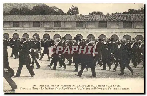 Cartes postales Mort Funerailles des victimes de l&#39explostion du cuirasse liberte Arsenal de terre Le Preside