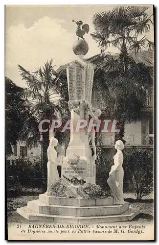 Ansichtskarte AK Coq Poule Bagneres de Bigorre Monument aux enfants de Bagneres morts pour la Patrie