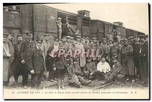 Cartes postales Sante Militaria Arrivee a Paris d&#39un convoi mixte de blesses francais et allemands
