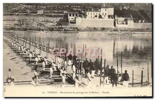 Cartes postales Militaria Vienne Manoeuvres de pontage sur le Rhone Parade