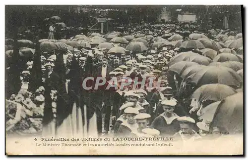 Ansichtskarte AK Funerailles des victimes du Latouche Treville Le ministre Thomson et les autorites locales