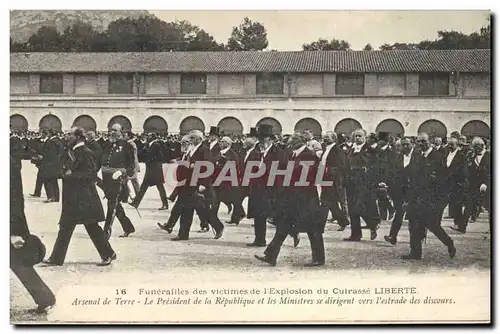 Ansichtskarte AK Funerailles des victimes de l&#39explosion du cuirasse Liberte Arsenal de terre Le President de