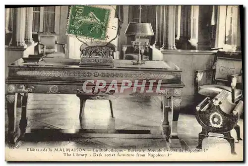 Cartes postales Chateau de Malmaison La bibliotheque Bureau et meuble de Napoleon 1er