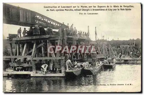 Cartes postales Militaria Construction et lancement sur la Marne par les Sapeurs du 5eme Genie de Versailles Cha