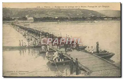 Cartes postales Militaria Vienne Manoeuvres de pontage sur le Rhone Passage du 19eme Dragons