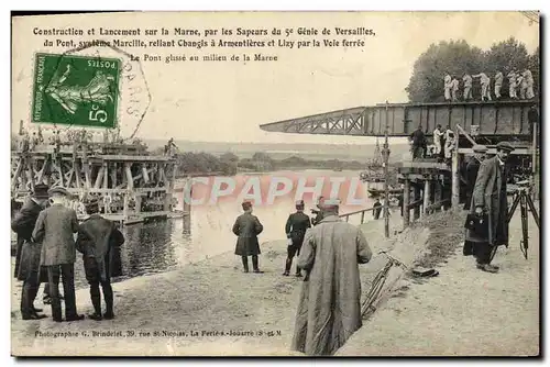 Ansichtskarte AK Militaria Construction et lancement sur la Marne par les Sapeurs du 5eme Genie Versailles Marcil