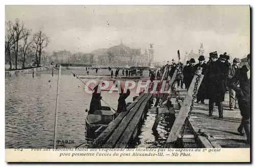 Cartes postales Militaria Paris La grande Crue Janvier 1910 Pont sur chevalets etabli sur l&#39esplanade des Inv