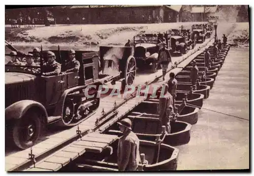 Cartes postales Militaria Pont de bateaux