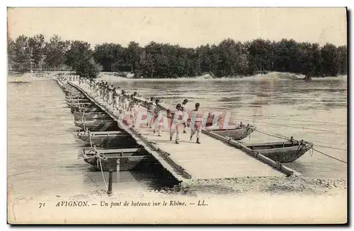Cartes postales Militaria Avignon Un pont de bateaux sur le Rhone