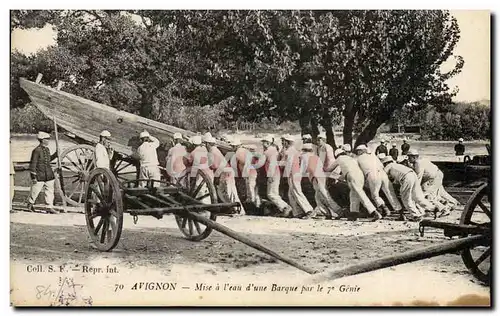 Ansichtskarte AK Militaria Avignon Mise a l&#39eau d&#39une barque par le 7eme Genie