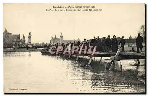 Cartes postales Militaria Inondation de Paris Janvier Fevrier 1910 Le pont jete par le Genie sur l&#39Esplanade