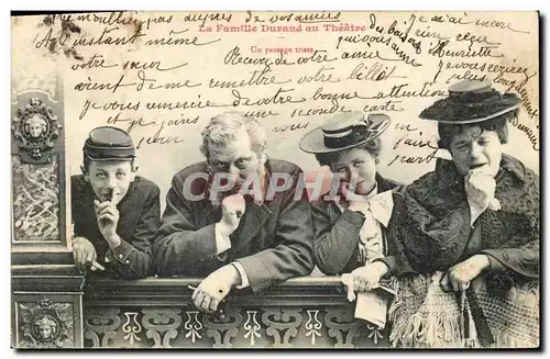 Cartes postales Fantaisie Femme La famille Durand au theatre Un passage triste