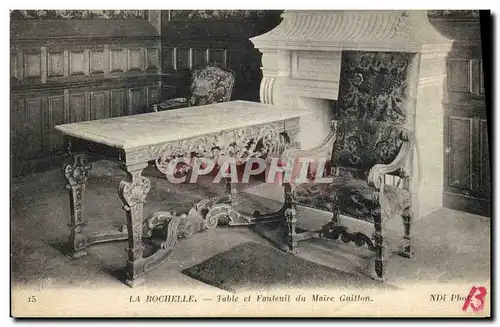 Ansichtskarte AK La Rochelle Table et fauteuil du Marie Guitton