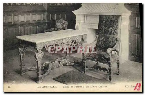 Cartes postales La Rochelle Table et fauteuil du Marie Guitton