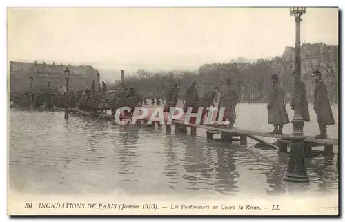 Cartes postales Militaria Inondations de Paris Janvier 1910 Les pontonniers au Cours la Reine