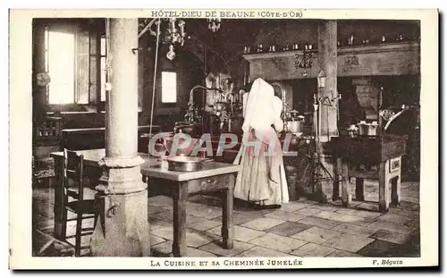 Cartes postales Cuisine Hotel Dieu de Beaune La cuisine et sa cheminee jumelee