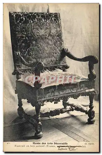 Cartes postales Musee des Arts decoratifs Fauteuil en bois naturel