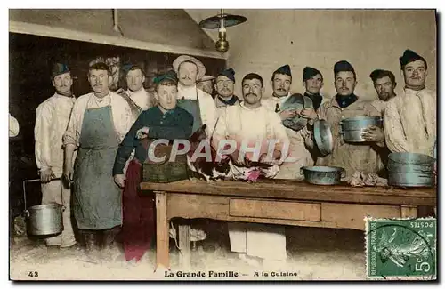 Cartes postales Cuisine La grande famille A la cuisine