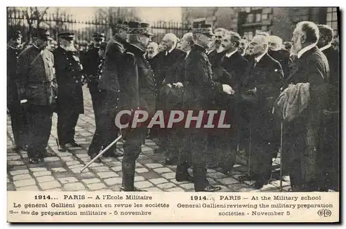 Cartes postales Militaria Ecole Militaire Paris Le general Gallieni passant en revue les societes de preparation