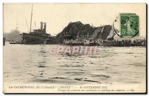 Cartes postales Bateau Catastrophe du Liberte Travaux de recherche des survivants et repechage des cadavres