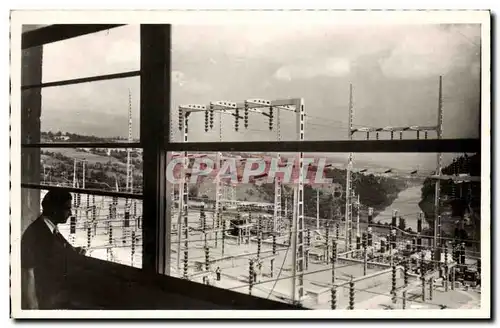 Cartes postales moderne Electricite Genissiat Vue prise du haut de la passerelle de surveillance dans la salle de comman