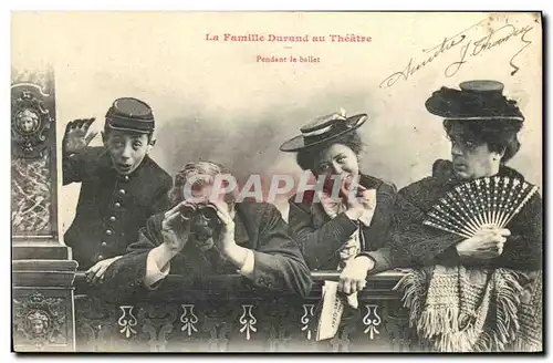 Cartes postales Fantaisie Femme La famille Durand au theatre Pendant le ballet