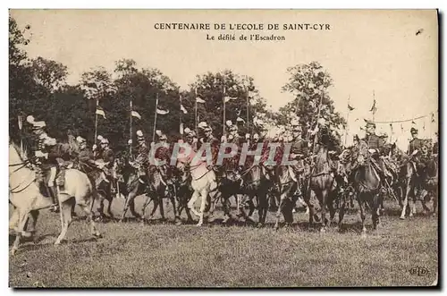 Ansichtskarte AK Ecole Centenaire de l&#39Ecole de Saint Cyr le defile de l&#39escadron Militaria