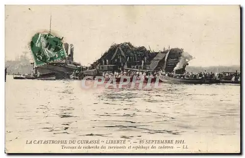 Ansichtskarte AK Bateau La catastrophe du cuirasse Liberte Travaux de recherche des survivants et repechage des c