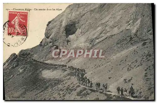 Cartes postales Militaria Chasseurs alpins Un sentier dans les Alpes