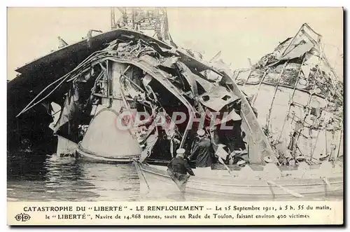 Cartes postales Bateau Catastrophe du Liberte Le renflouement