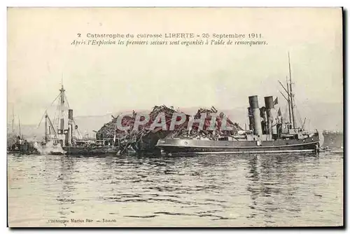 Cartes postales Bateau Catastrophe du Liberte Apres l'explosion les premiers secours sont organises a l'ai