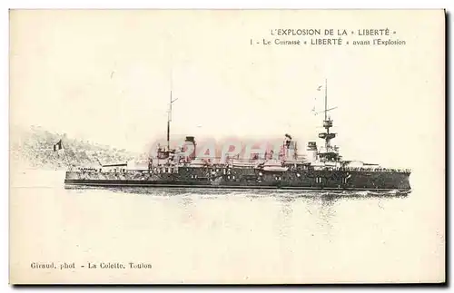 Cartes postales Bateau L&#39explosion de la Liberte avant l&#39explosion