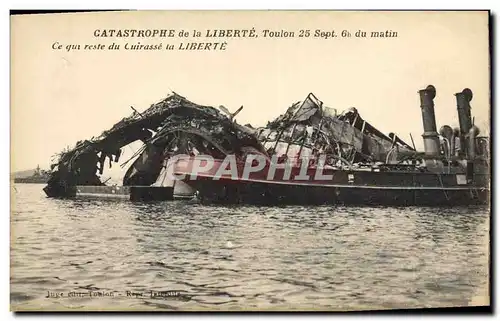 Cartes postales Bateau Catastrophe du Liberte Ce qui reste du Liberte