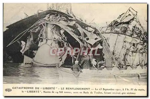 Cartes postales Bateau Catastrophe du Liberte Le renflouement