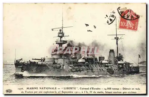 Cartes postales Bateau Liberte Cuirasse d'escadre Detruit en rade de Toulon