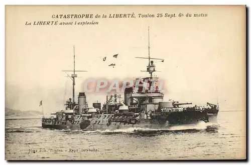 Cartes postales Bateau Catastrophe de la Liberte La Liberte avant l&#39explosion