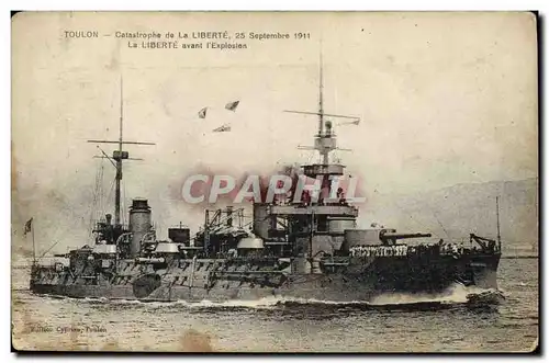 Cartes postales Bateau Catastrophe du Liberte La Liberte avant l&#39explosion