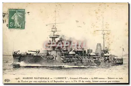 Cartes postales Bateau Liberte Cuirasse d'escadre Detruit en rade de Toulon