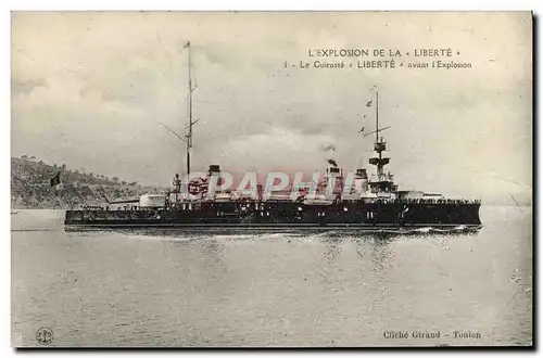 Cartes postales Bateau Le cuirasse Liberte avant l'explosion