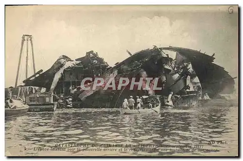Cartes postales Bateau Catastrophe du Cuirasse Liberte L'epave laissant voir la passerelle