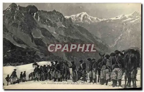 Cartes postales Militaria Chasseurs Alpins Traversee d&#39un col des Alpes par l&#39artillerie de montagne