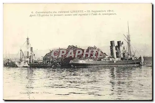 Cartes postales Bateau Catastrophe du Liberte Apres l&#39explosion les premiers secours sont organises a l&#39ai