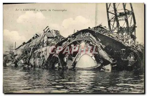 Cartes postales Bateau Le Liberte apres la catastrophe